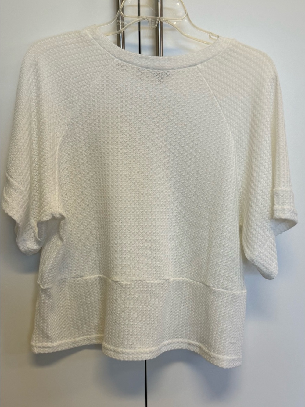 SHEIN White Textured Top Boxy Short Sleeve Casual Size S 🎉 2 For 20 🎉